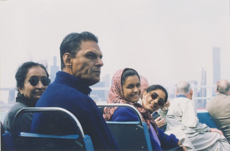 003-Boat ride in River Chicago.jpg